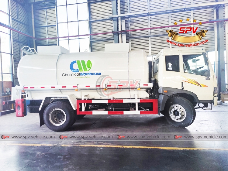 8,000 Litres Chemical Liquid Transport Truck FAW - R